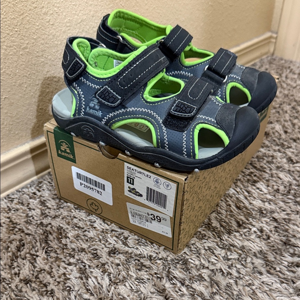 Kamik Kids' Black and Neon Green Sandals